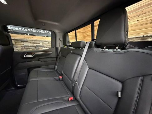 Used 2024 Chevrolet Silverado 1500 LT Trail Boss w/ LT Trail Boss Premium Package image 30