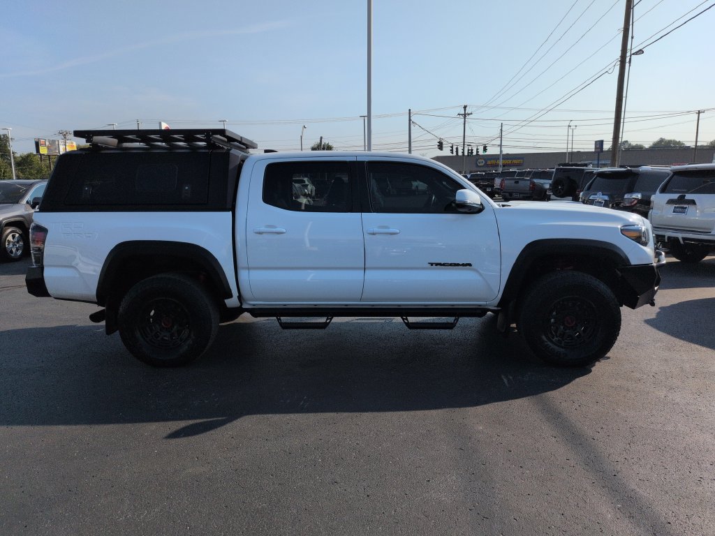 Used 2023 Toyota Tacoma TRD Pro AWD/4WD image 6