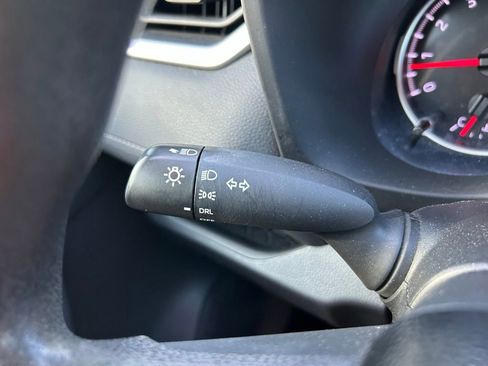 Used 2021 Toyota RAV4 LE FWD image 22