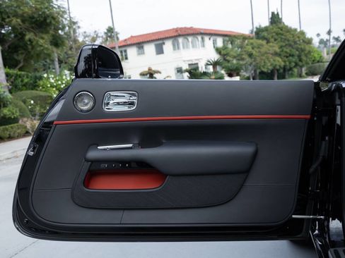 Used 2019 Rolls-Royce Dawn image 74