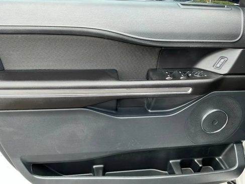 Used 2019 Ford Expedition XLT AWD/4WD image 11