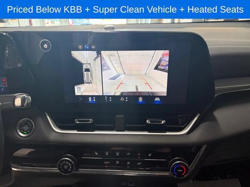Used 2025 Chevrolet Equinox LT w/ Safety and Technology Package FWD image 14