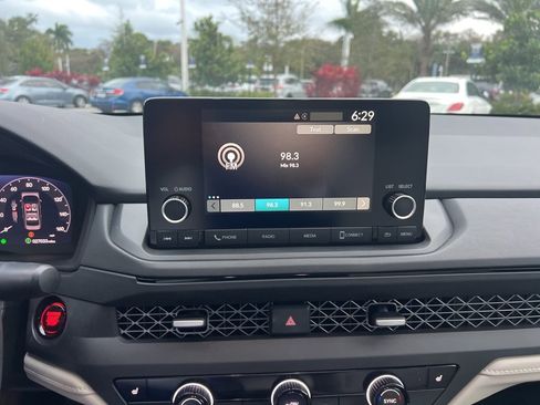 Used 2024 Honda Accord EX image 25