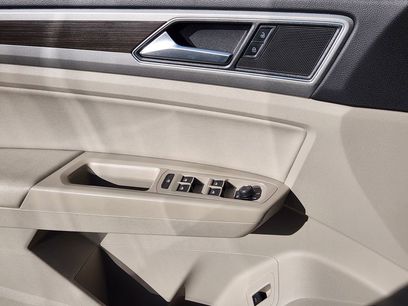 Used 2018 Volkswagen Atlas SE