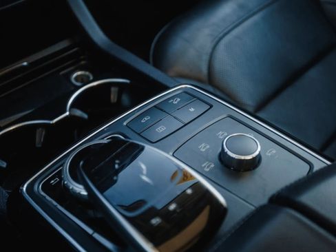 Used 2018 Mercedes-Benz GLS 550 4MATIC w/ Driver Assistance Package image 20