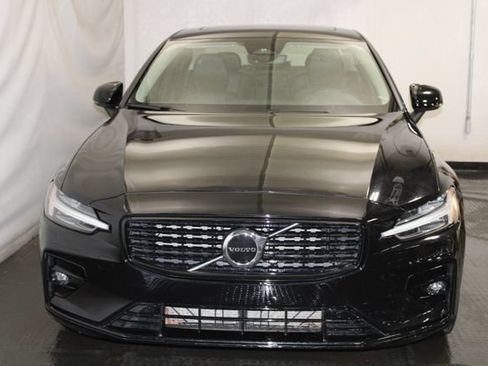 Used 2024 Volvo S60 B5 Core AWD/4WD image 3