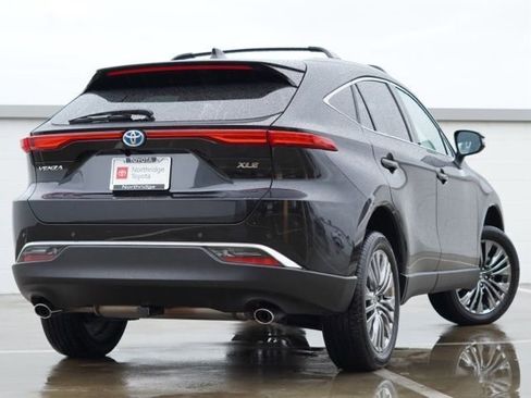 Certified 2024 Toyota Venza XLE image 6