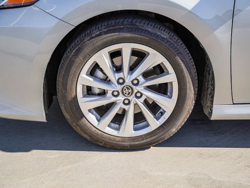 Used 2023 Toyota Camry LE image 7