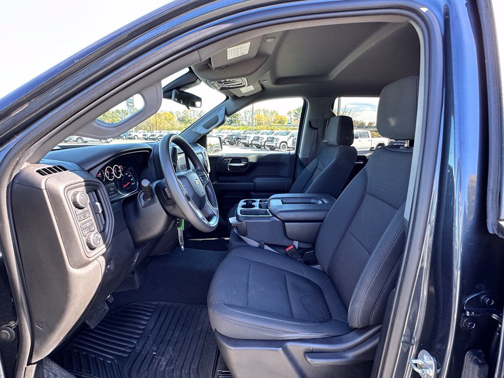 Certified 2021 Chevrolet Silverado 1500 Custom w/ LPO, Dark Essentials Package AWD/4WD image 19