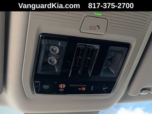 Used 2024 Volkswagen Atlas SEL Premium R-Line AWD/4WD image 29