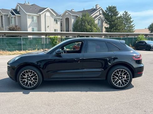 Used 2017 Porsche Macan AWD/4WD image 6