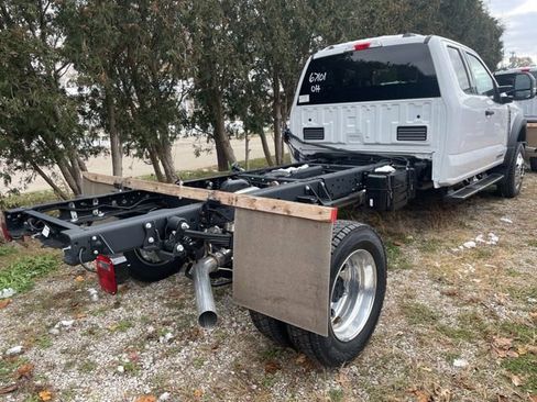 New 2026 Ford F550 4x4 Supercab Super Duty w/ XLT Value Package image 8