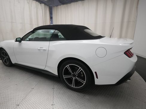 Used 2025 Ford Mustang Premium RWD image 32
