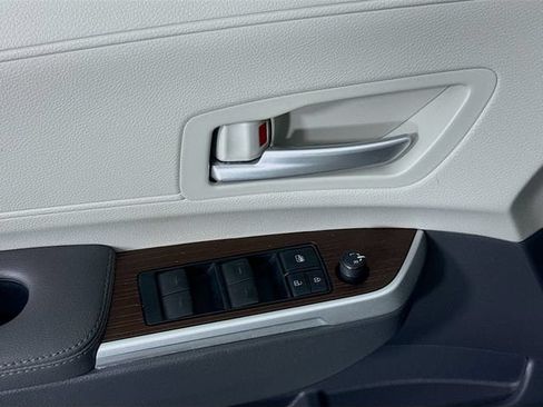 Certified 2022 Toyota Sienna XLE w/ XLE Plus Package FWD image 20