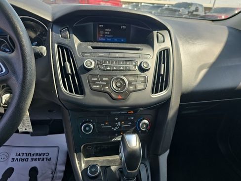 Used 2016 Ford Focus SE image 24