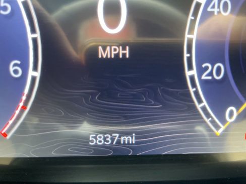 Used 2025 Jeep Grand Cherokee Limited w/ Black Appearance Package image 7