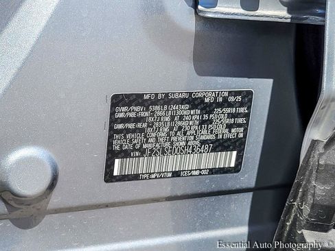 Certified 2025 Subaru Forester Premium AWD/4WD image 38