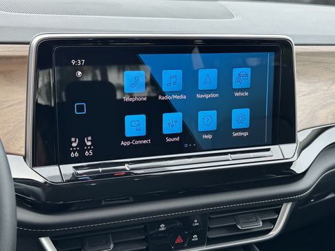 Used 2026 Volkswagen Atlas SE FWD image 23