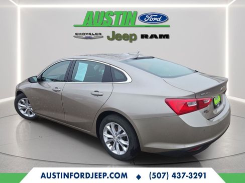 Used 2024 Chevrolet Malibu LT image 3