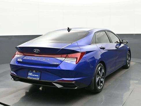 Certified 2022 Hyundai Elantra Limited image 3
