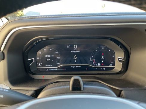 Used 2023 GMC Yukon Denali w/ Denali Reserve Package image 28