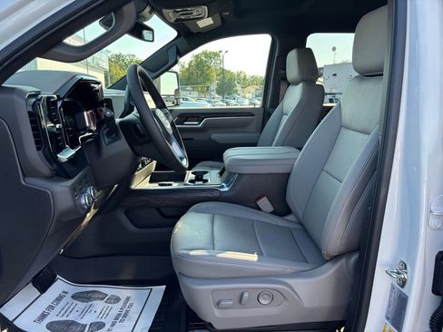 New 2026 GMC Sierra 3500 SLT w/ SLT Premium Package image 10