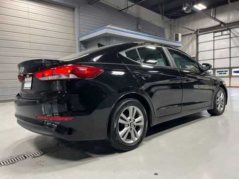 Used 2017 Hyundai Elantra SE FWD image 7