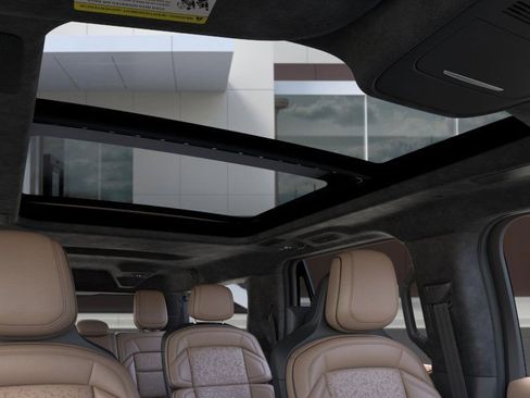 New 2026 Lincoln Navigator L Black Label AWD/4WD image 22