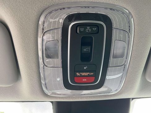 Used 2025 Hyundai Elantra Limited FWD image 22