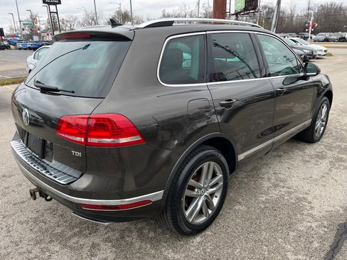 Used 2015 Volkswagen Touareg TDI image 6