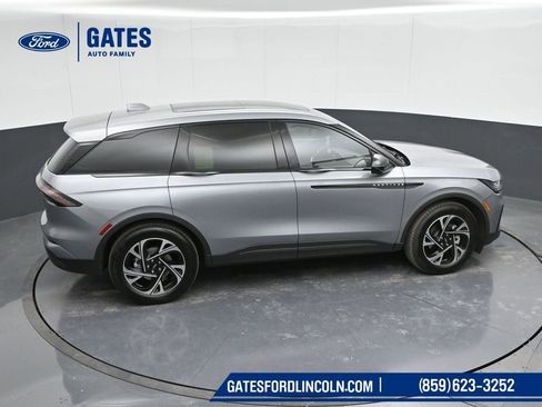 New 2025 Lincoln Nautilus Premier w/ Equipment Group 102A image 43