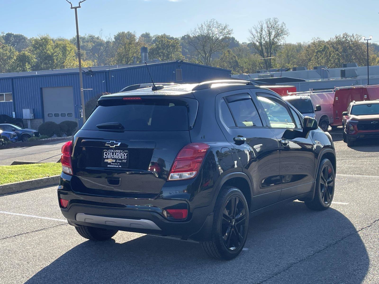 Certified 2019 Chevrolet Trax LT w/ Redline Edition FWD image 3