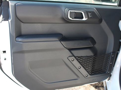 New 2025 Ford Bronco Badlands image 14