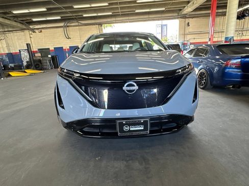 Used 2025 Nissan Ariya AWD image 2