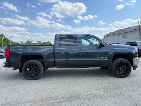 Used 2018 Chevrolet Silverado 1500 LT w/ All Star Edition AWD/4WD image 8