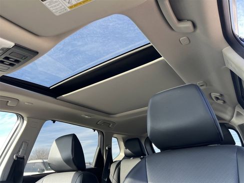 Certified 2023 Nissan Rogue SV w/ SV Premium Package image 11