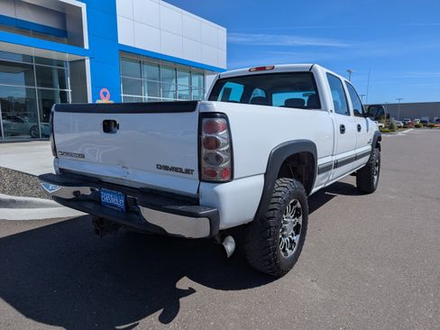 Used 2002 Chevrolet Silverado 2500 LS w/ Off-Road Skid Plate Pkg AWD/4WD image 28