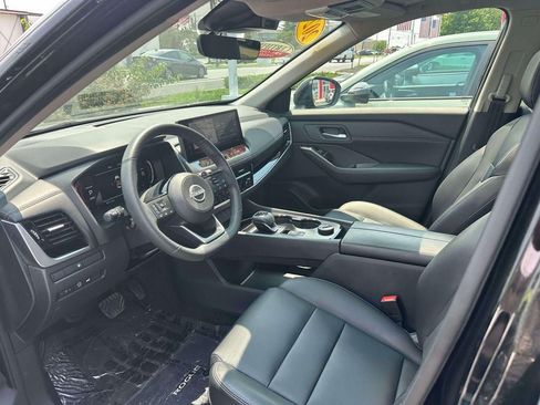 Used 2024 Nissan Rogue SL w/ SL Premium Package AWD/4WD image 15