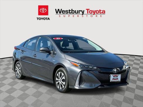 Certified 2022 Toyota Prius Prime XLE image 1