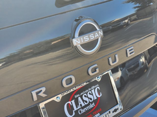 Used 2026 Nissan Rogue SV FWD image 9