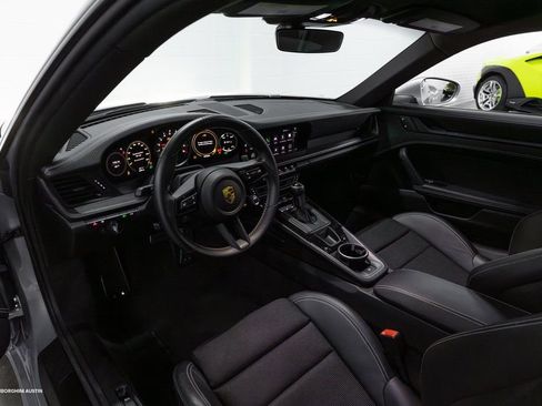 Used 2022 Porsche 911 GT3 RWD image 20