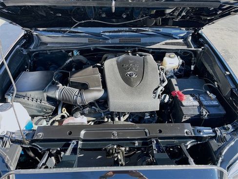 Used 2023 Toyota Tacoma TRD Off-Road image 27