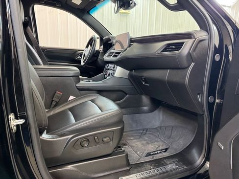 Used 2024 Chevrolet Tahoe Z71 w/ Luxury Package AWD/4WD image 30