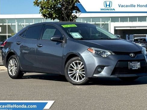 Used 2014 Toyota Corolla LE FWD image 1