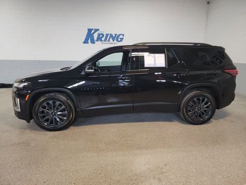 Used 2023 Chevrolet Traverse RS w/ LPO, Floor Liner Package image 2