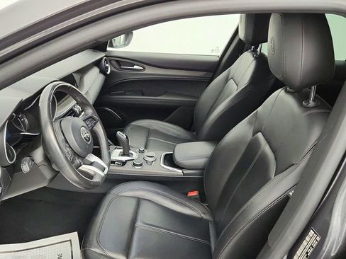 Used 2022 Alfa Romeo Stelvio Ti image 19