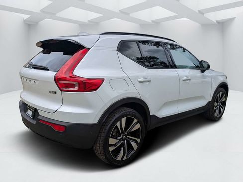 Certified 2023 Volvo XC40 B5 Ultimate w/ Climate Package AWD/4WD image 3