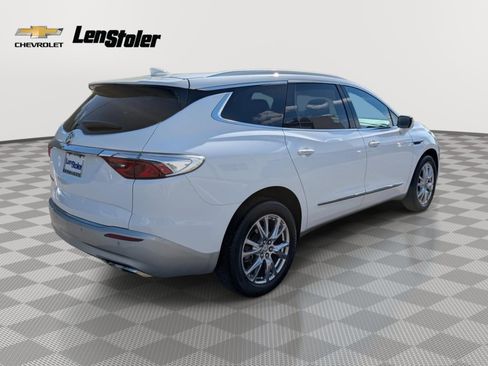 Used 2023 Buick Enclave Essence w/ Experience Buick Package FWD image 5