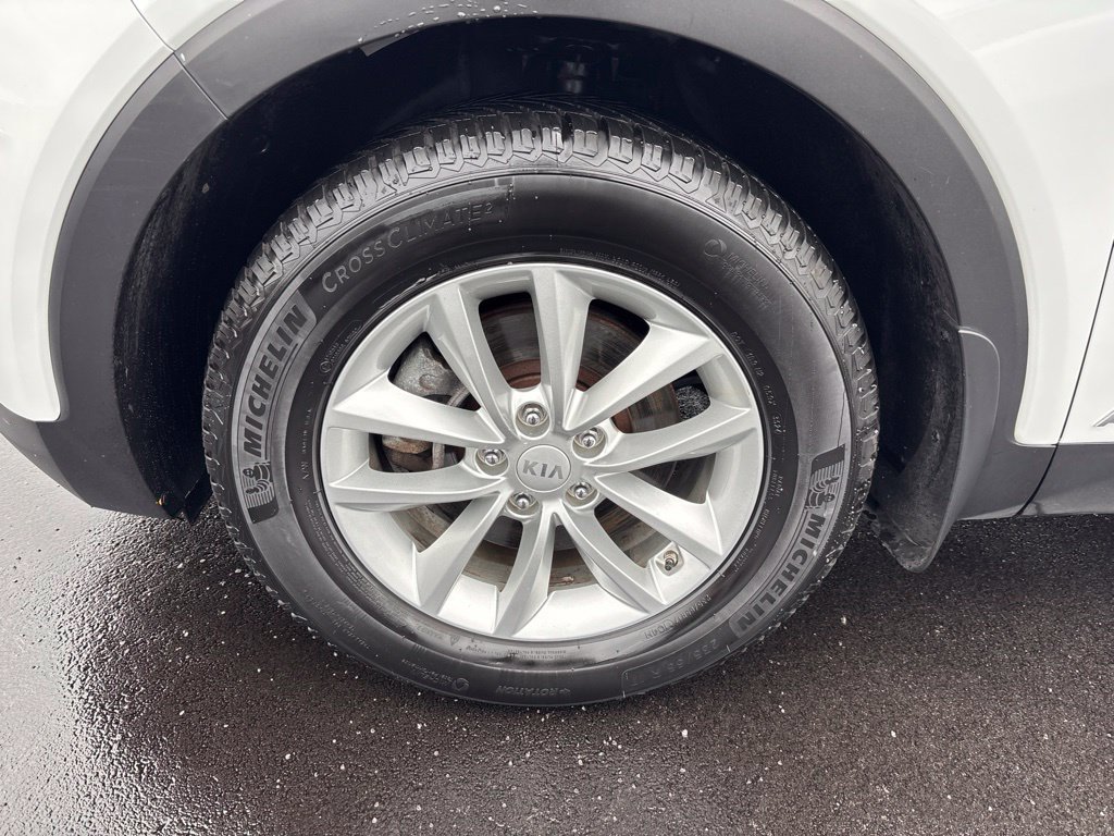 Used 2018 Kia Sorento AWD image 10