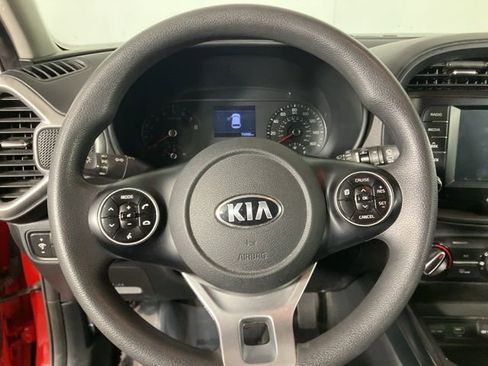 Used 2021 Kia Soul S image 11